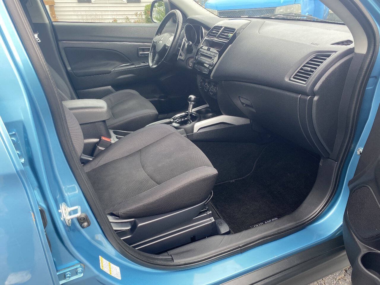 Used 2013 Mitsubishi Outlander Sport ES FWD image 7