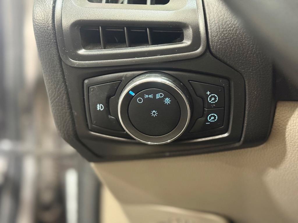 Used 2012 Ford Focus SEL FWD image 33