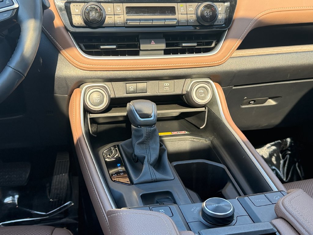 Used 2026 Toyota Grand Highlander AWD image 11