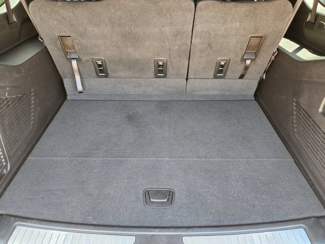 Used 2023 Chevrolet Suburban RST AWD/4WD image 25