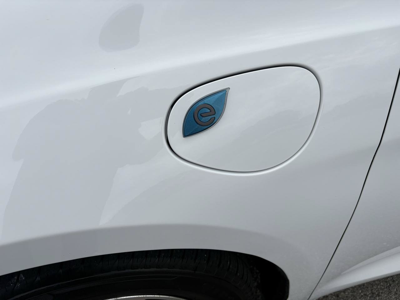 Used 2024 Chrysler Pacifica Limited FWD image 9