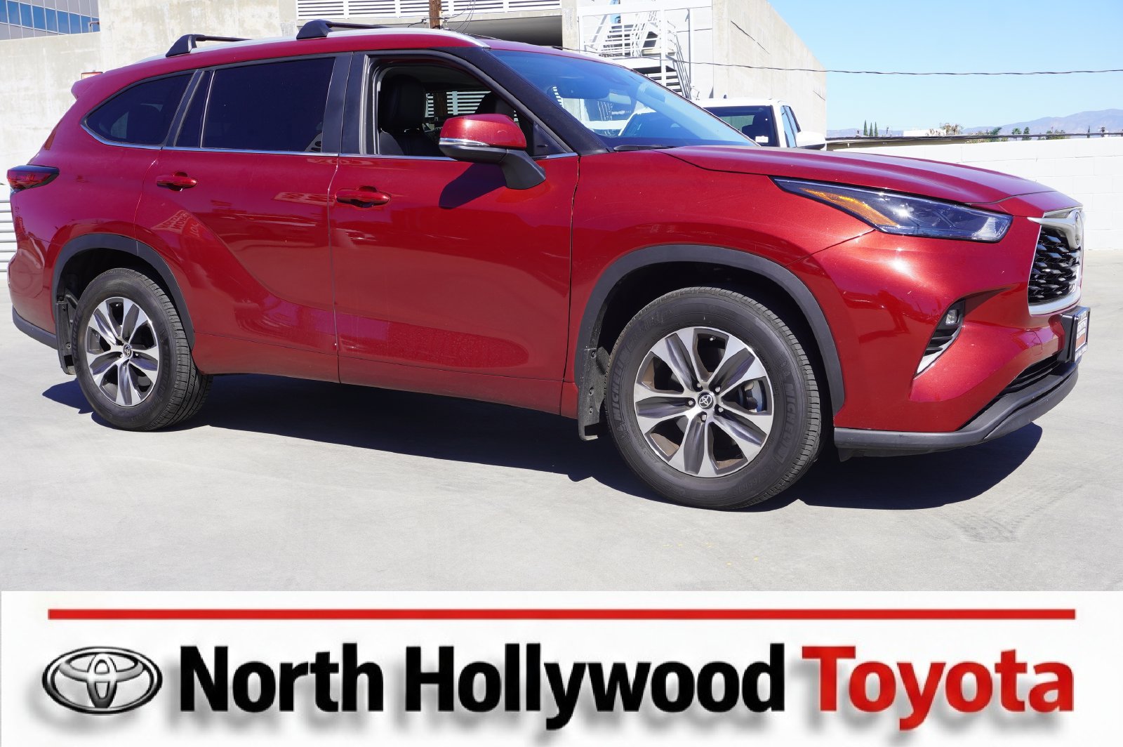 Used 2023 Toyota Highlander XLE