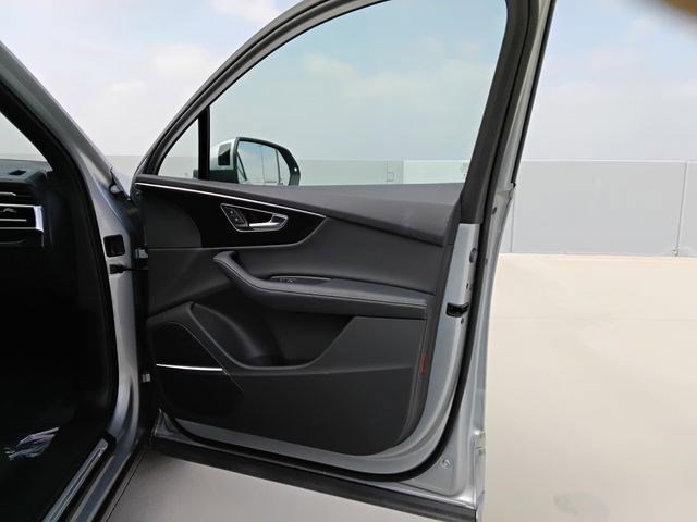 Used 2025 Audi Q7 3.0T Premium Plus image 19