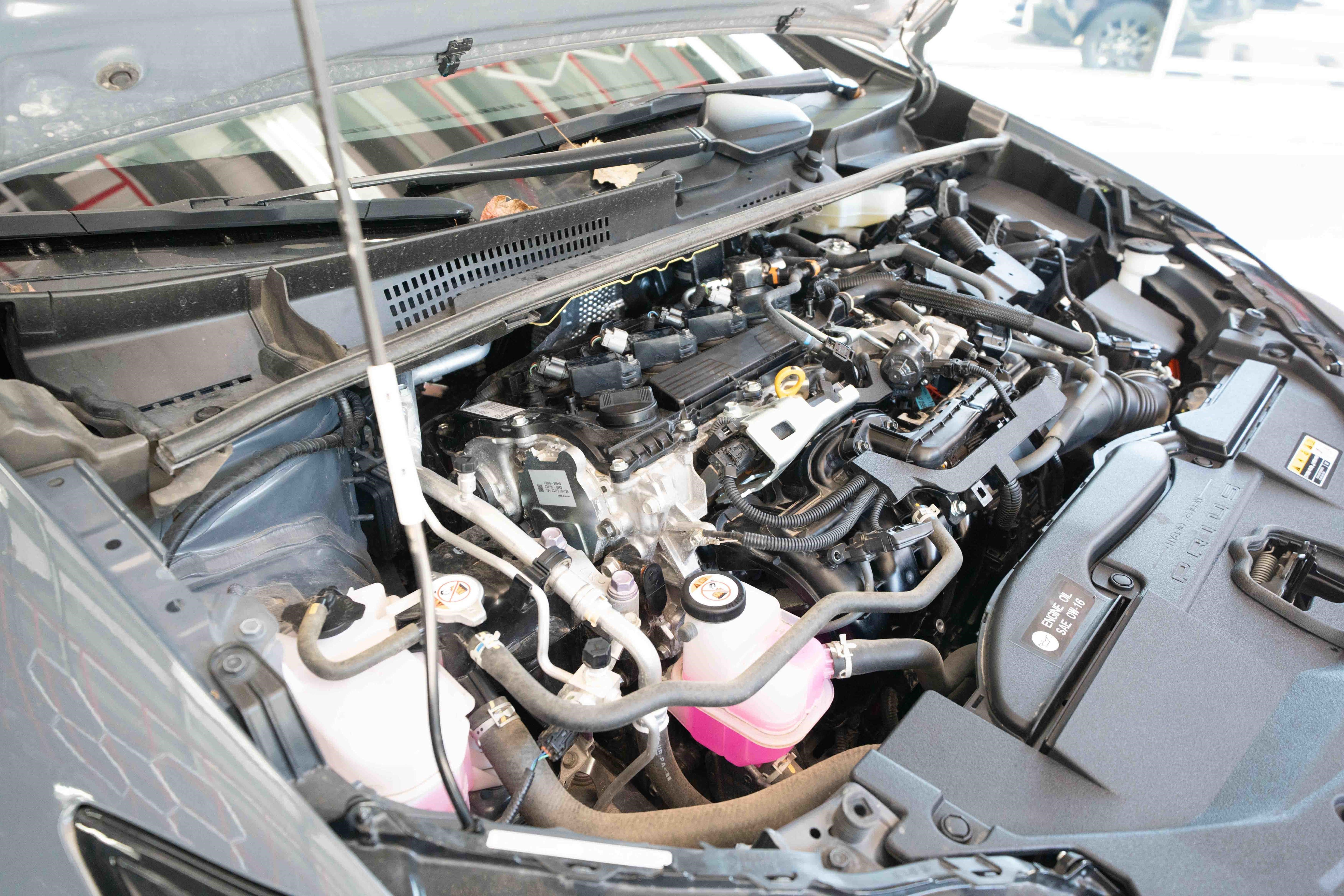 Used 2025 Toyota Prius LE FWD image 31