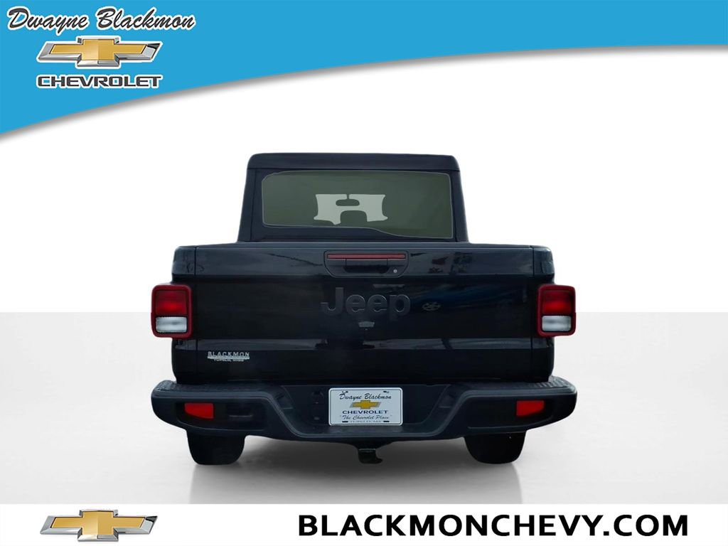 Used 2022 Jeep Gladiator Sport image 4