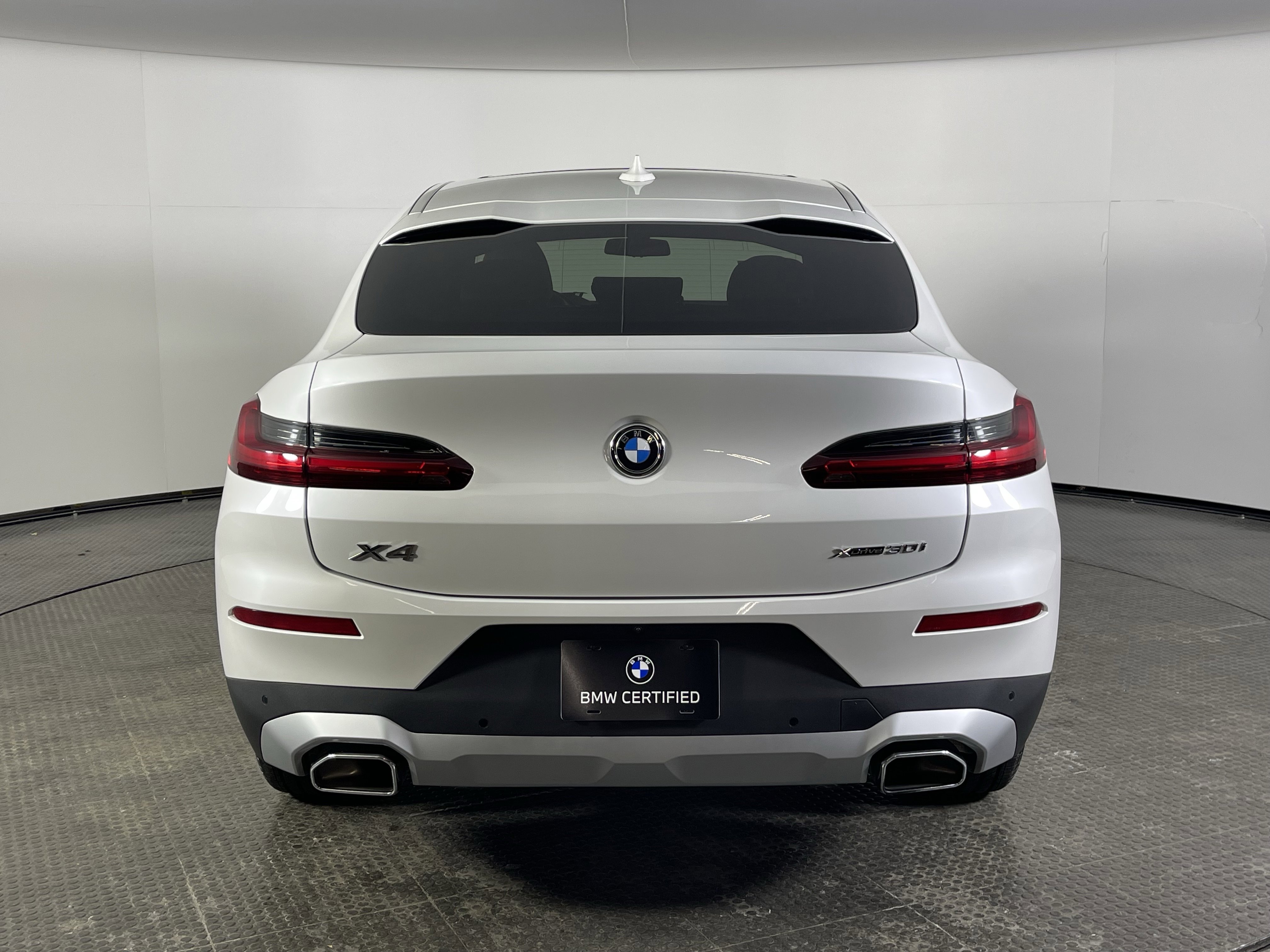 Certified 2025 BMW X4 xDrive30i image 7