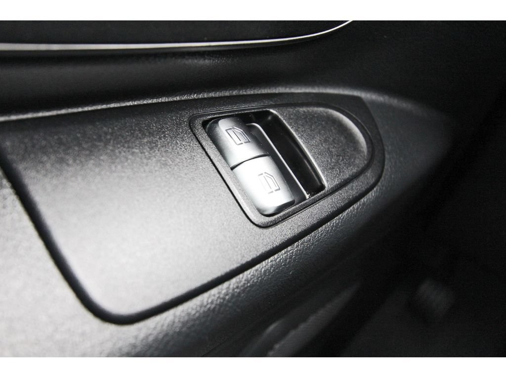 Used 2023 Mercedes-Benz Metris Passenger image 23