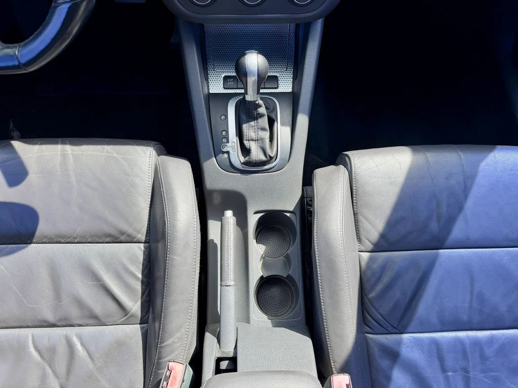 Used 2008 Volkswagen R32 AWD/4WD image 37