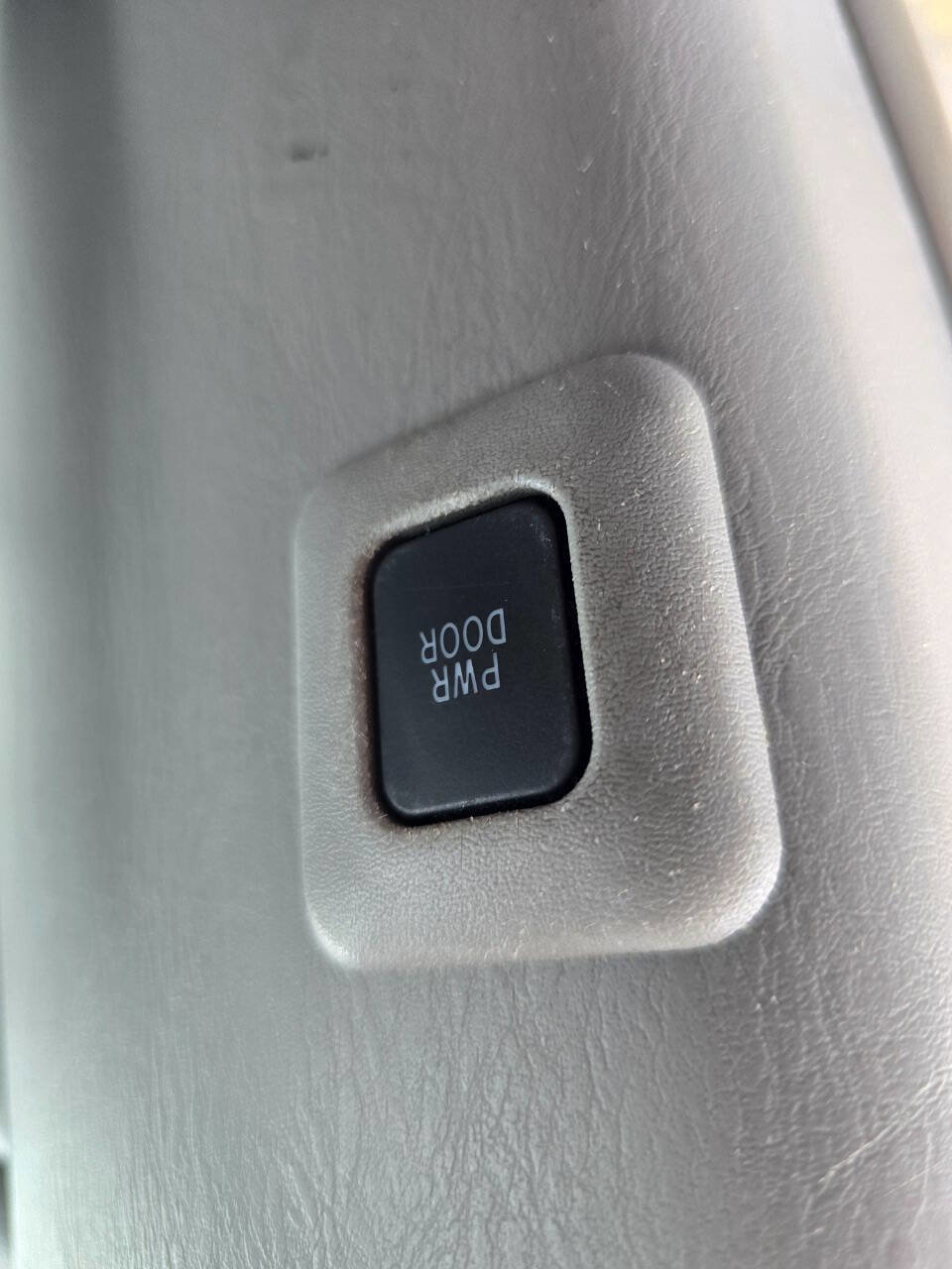 Used 2006 Toyota Sienna XLE Limited AWD/4WD image 25