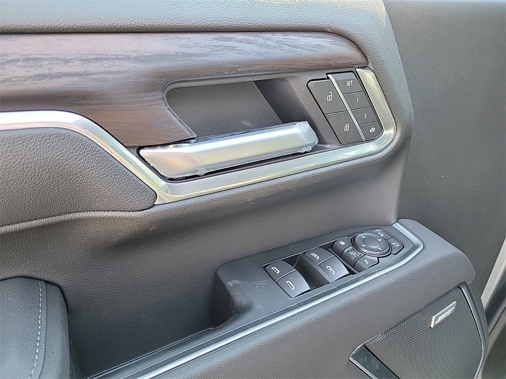 New 2026 GMC Sierra 2500 SLT w/ SLT Convenience Package image 19