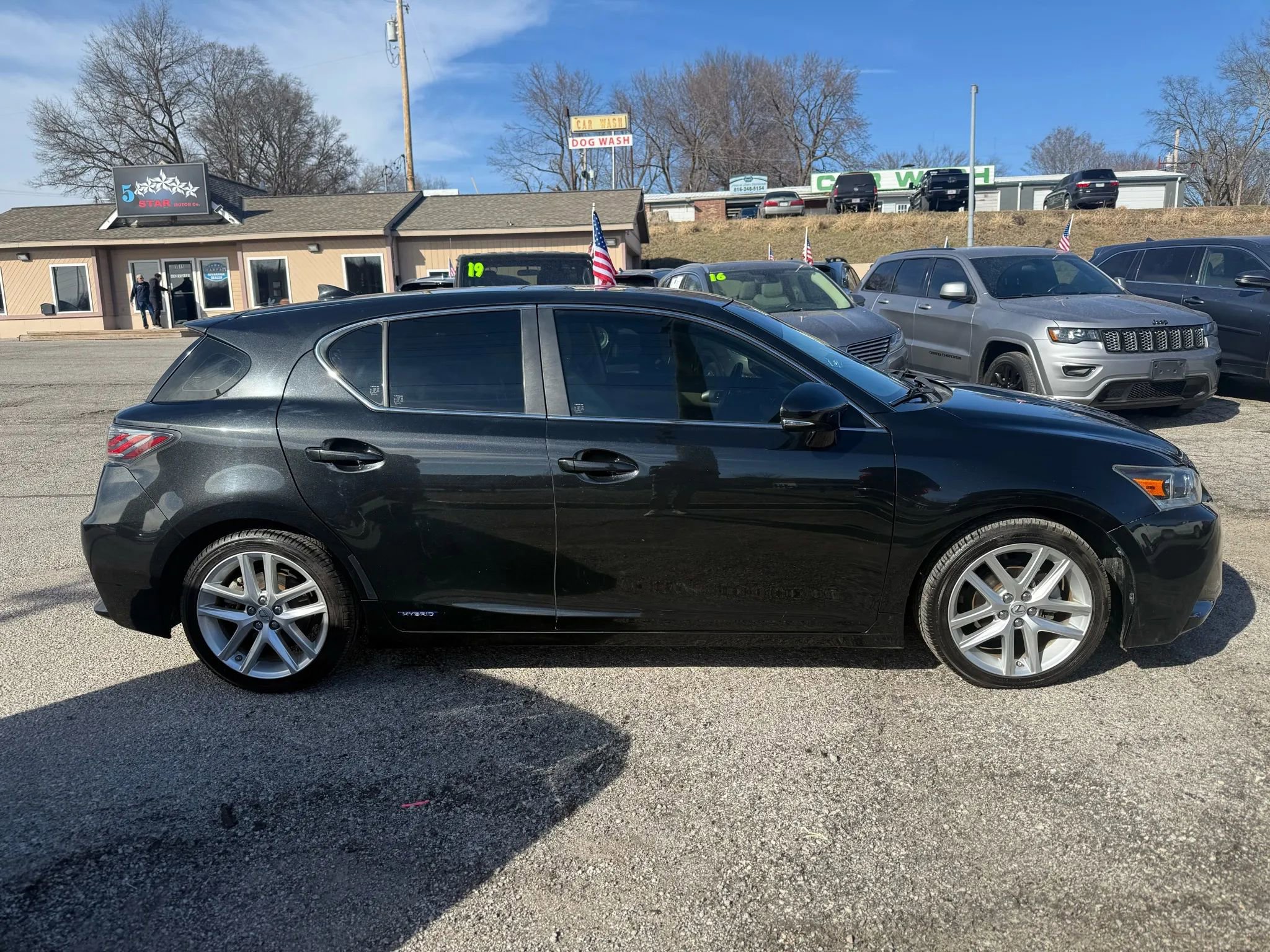 Used 2017 Lexus CT 200h w/ Navigation System Package image 2