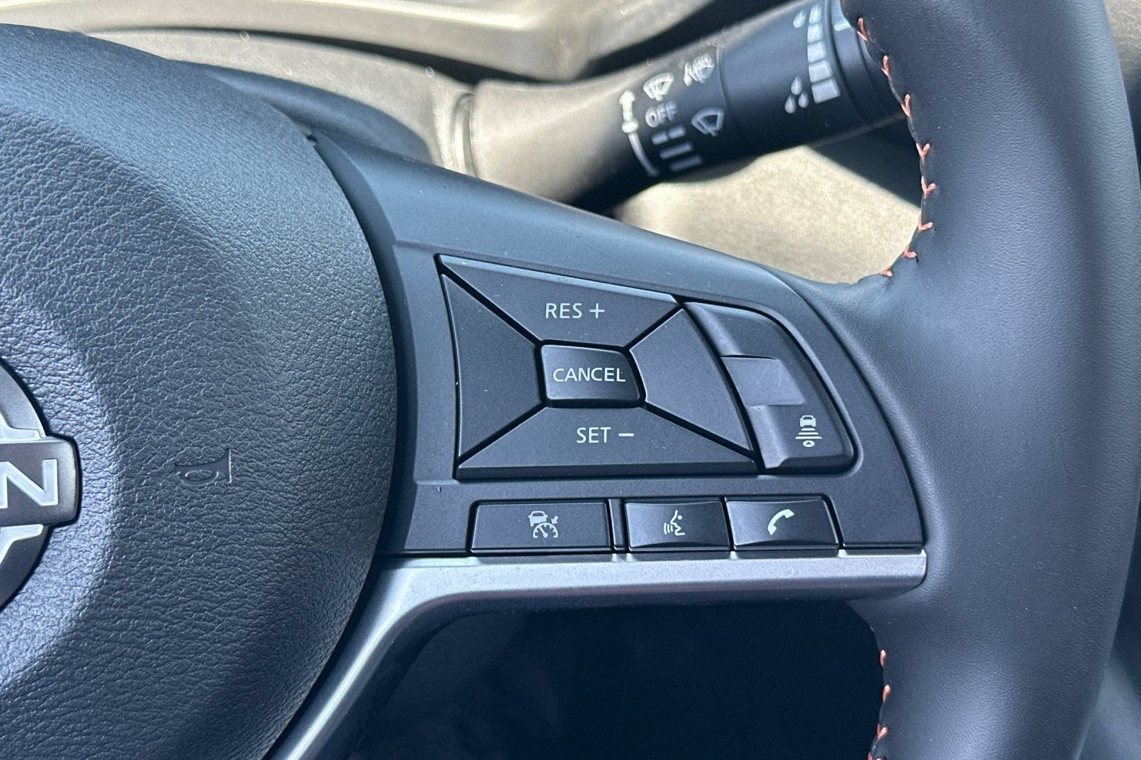 Used 2025 Nissan Sentra SR w/ Trunk Package FWD image 30