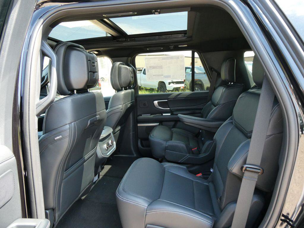 New 2027 Ford Expedition Platinum w/ Stealth Appearance Package AWD/4WD image 15