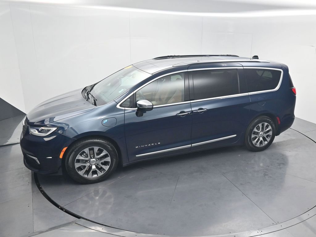 Used 2023 Chrysler Pacifica Pinnacle image 58