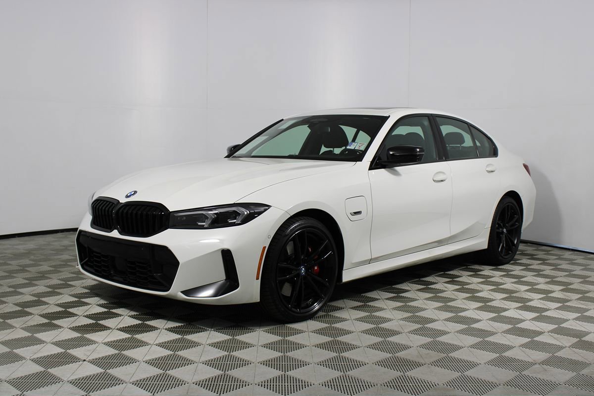 Used 2023 BMW 330e w/ M Sport Package image 3