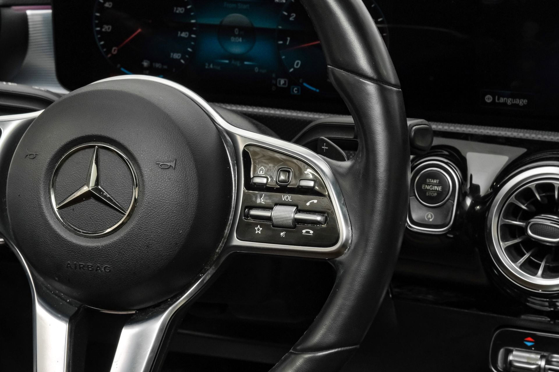 Used 2023 Mercedes-Benz CLA 250 image 23