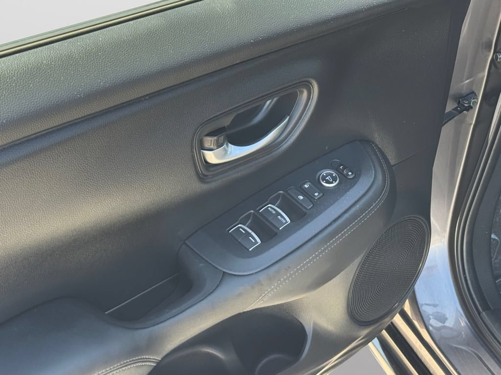 Used 2024 Honda HR-V EX-L image 9