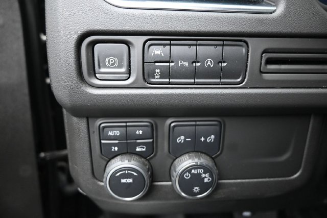 Used 2023 Chevrolet Tahoe RST AWD/4WD image 15