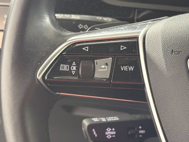 Used 2022 Audi e-tron Premium Plus AWD/4WD image 7
