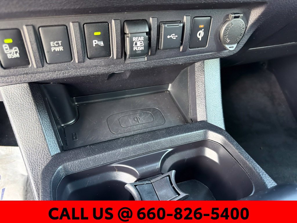 Used 2020 Toyota Tacoma TRD Sport w/ Technology Package AWD/4WD image 29