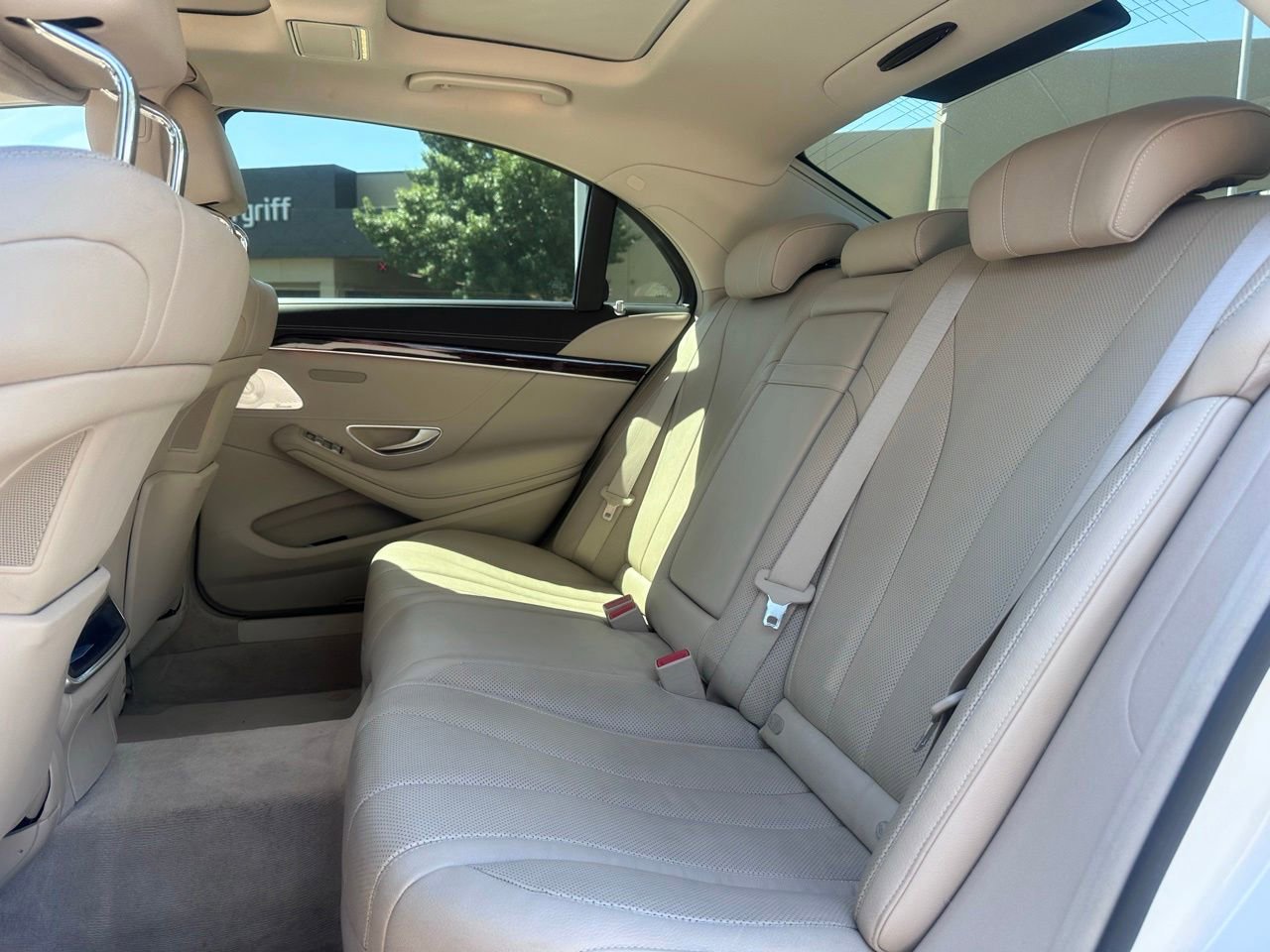 Used 2015 Mercedes-Benz S 550 Sedan image 18