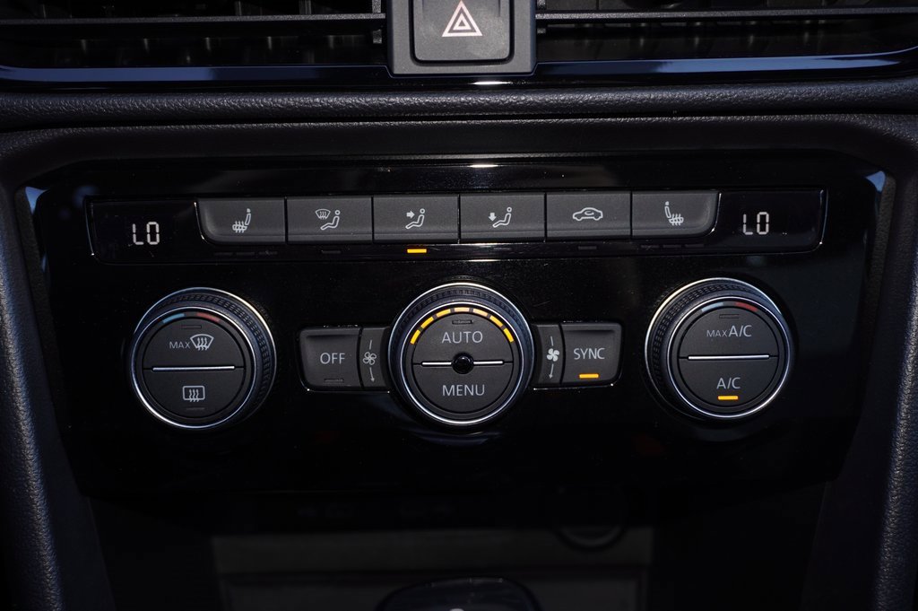 Used 2023 Volkswagen Taos SEL image 17