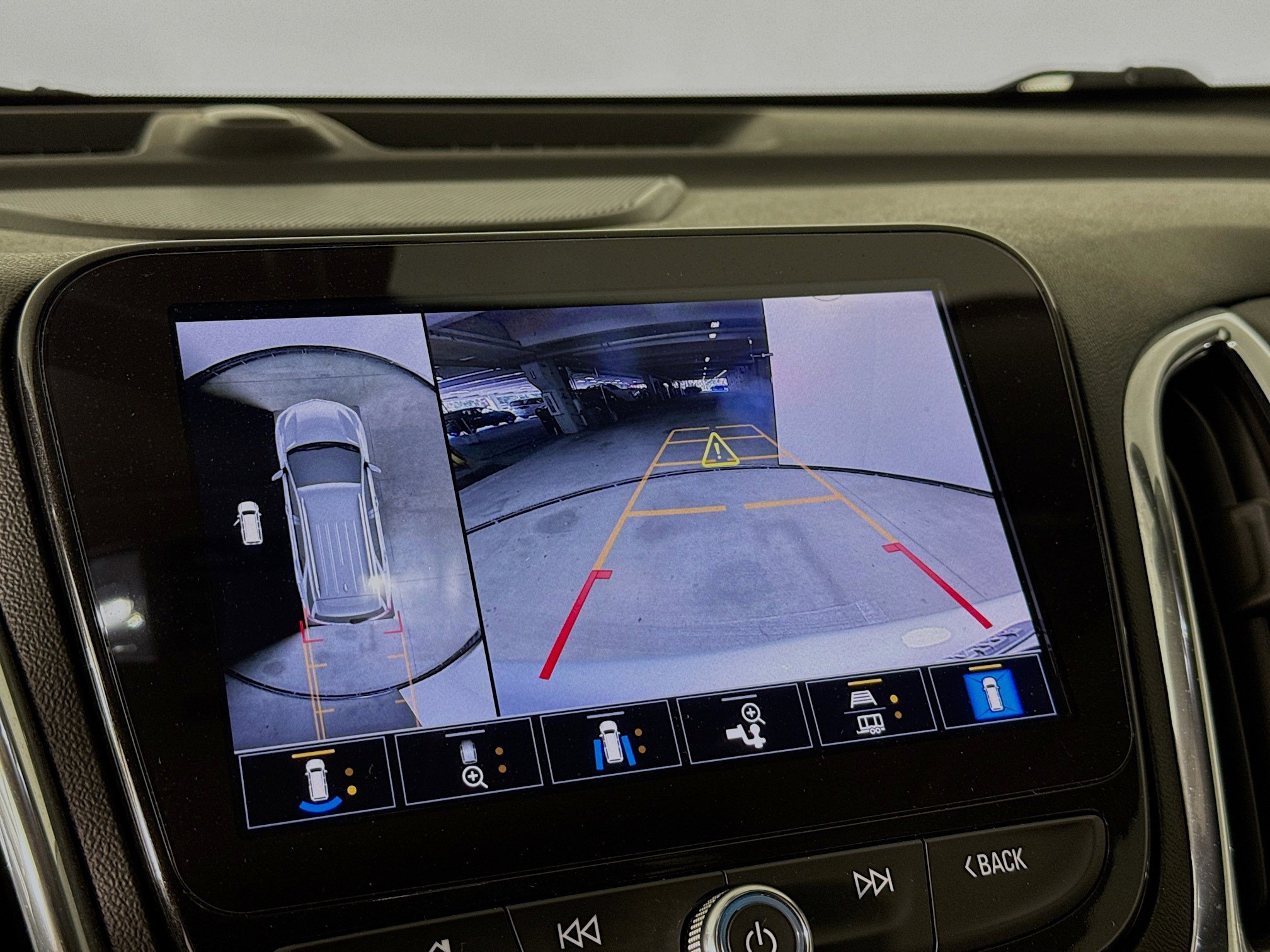 Used 2022 Chevrolet Equinox Premier image 14