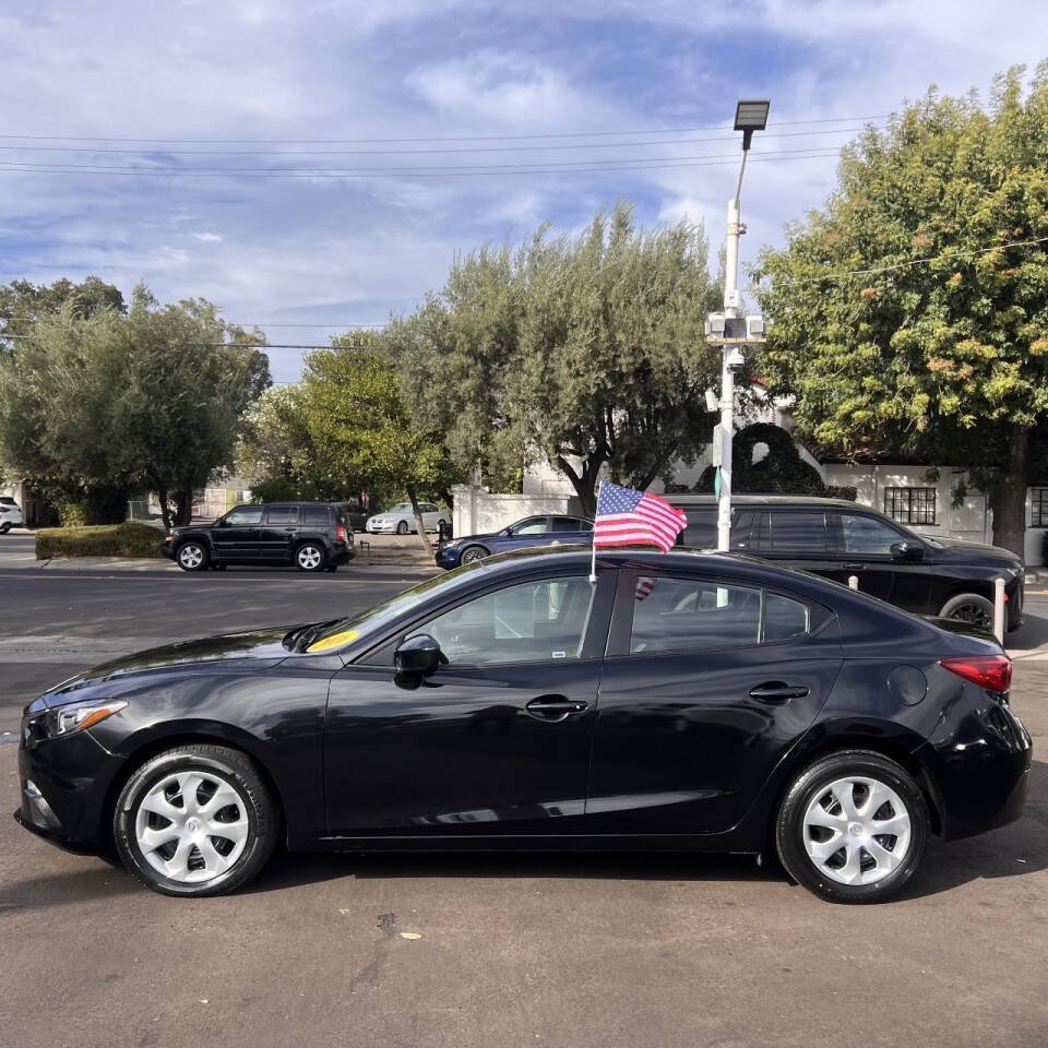 Used 2016 MAZDA MAZDA3 i Sport FWD image 5
