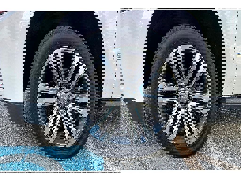 Used 2019 GMC Yukon XL Denali w/ Denali Ultimate Package image 9