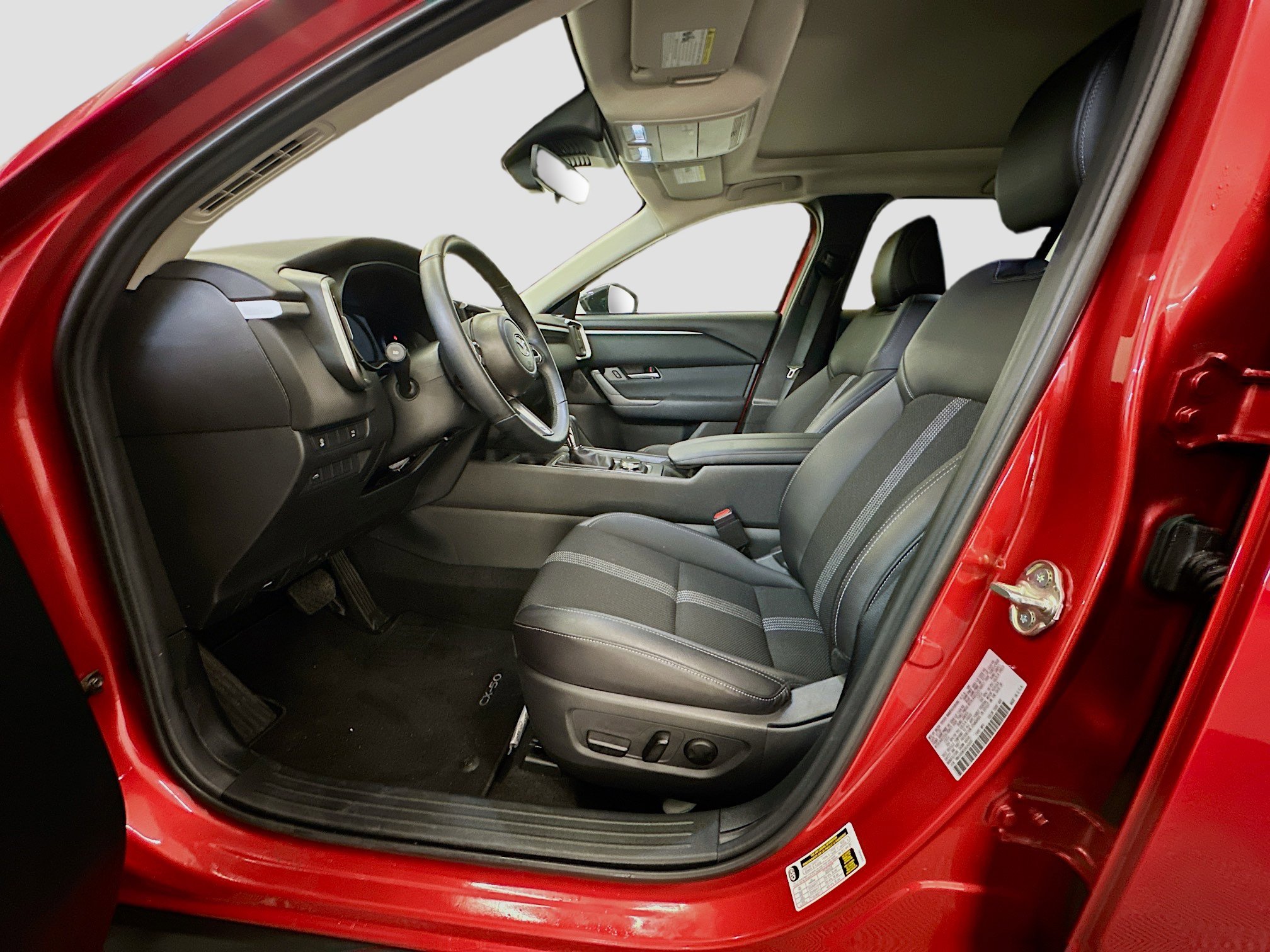 Used 2025 MAZDA CX-50 AWD 2.5 S w/ Premium Package image 13