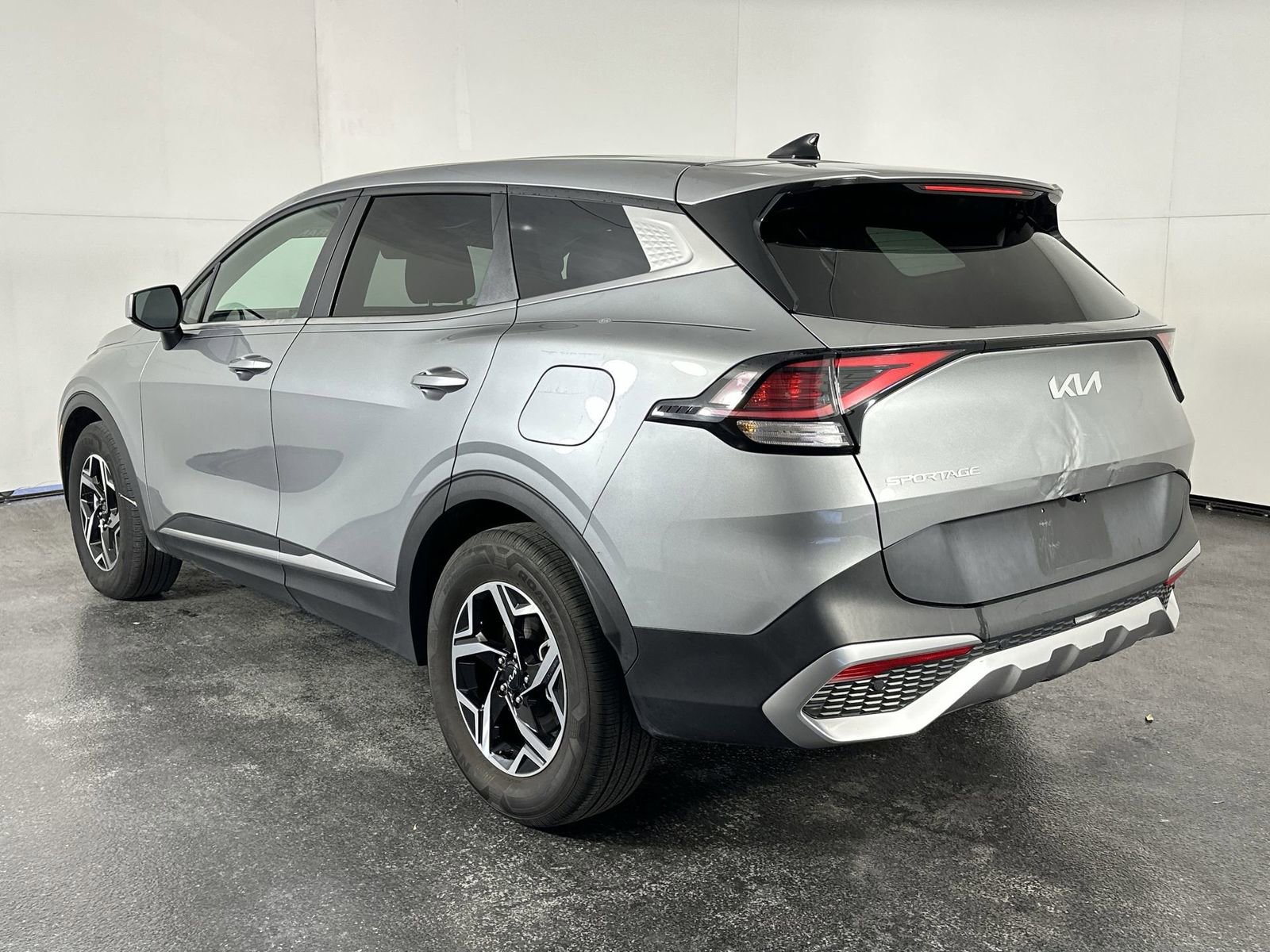 Used 2024 Kia Sportage LX image 6