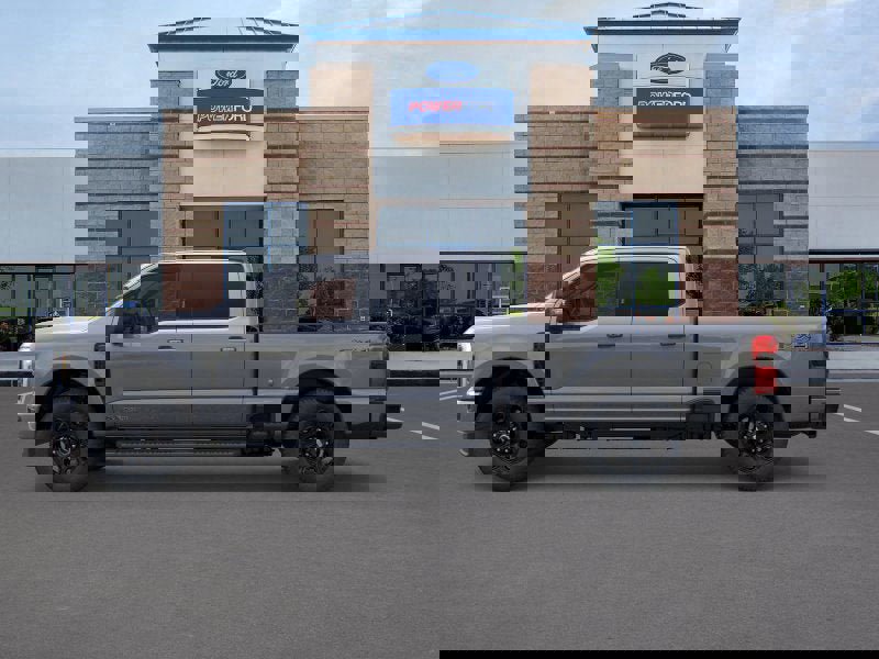 New 2026 Ford F250 Lariat w/ Black Appearance Package image 5