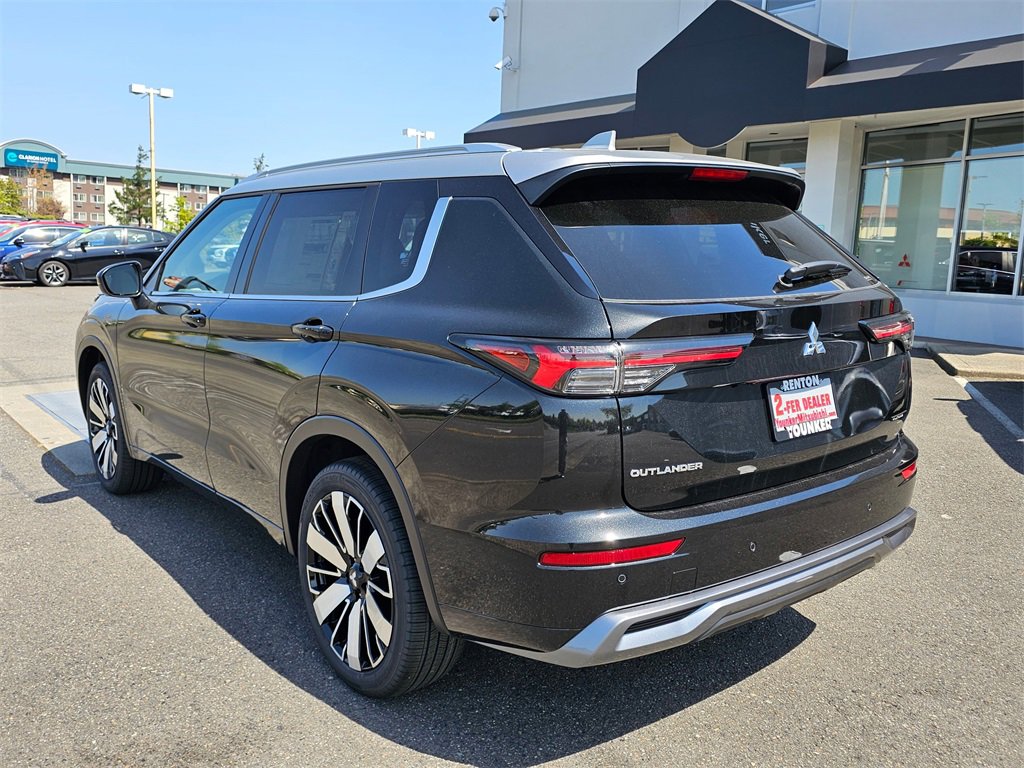 New 2025 Mitsubishi Outlander AWD image 4