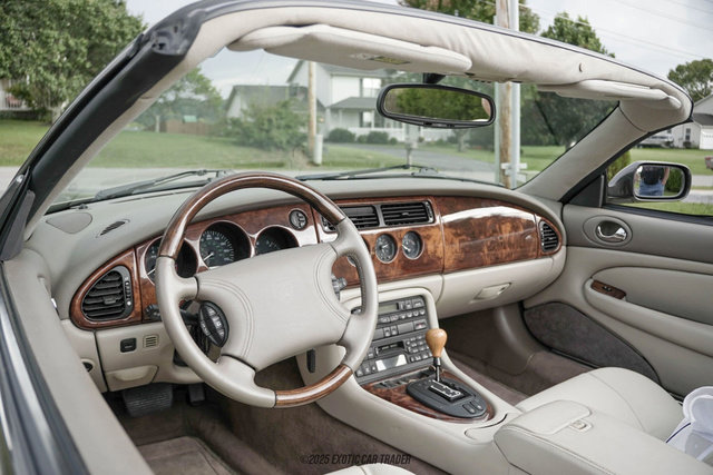 Used 1999 Jaguar XK8 Convertible image 40