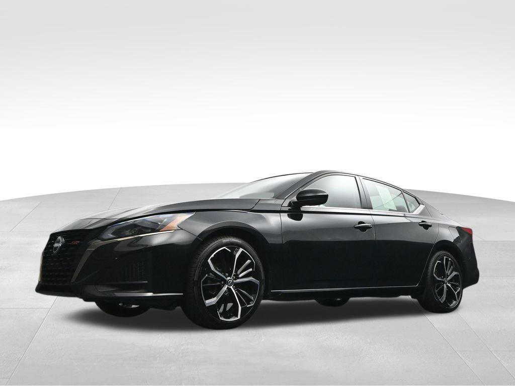 Used 2025 Nissan Altima 2.5 SR FWD image 36