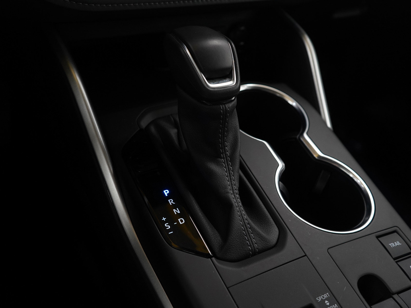 Used 2024 Toyota Highlander LE image 25