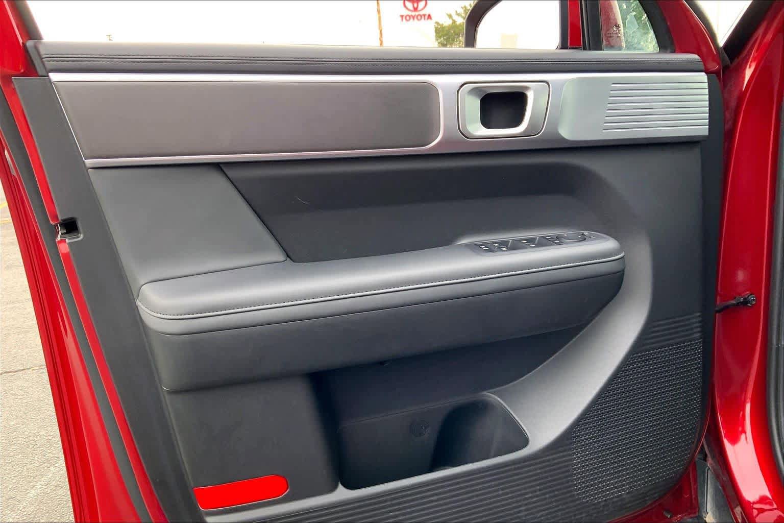 Used 2025 Hyundai Santa Fe SEL FWD image 22
