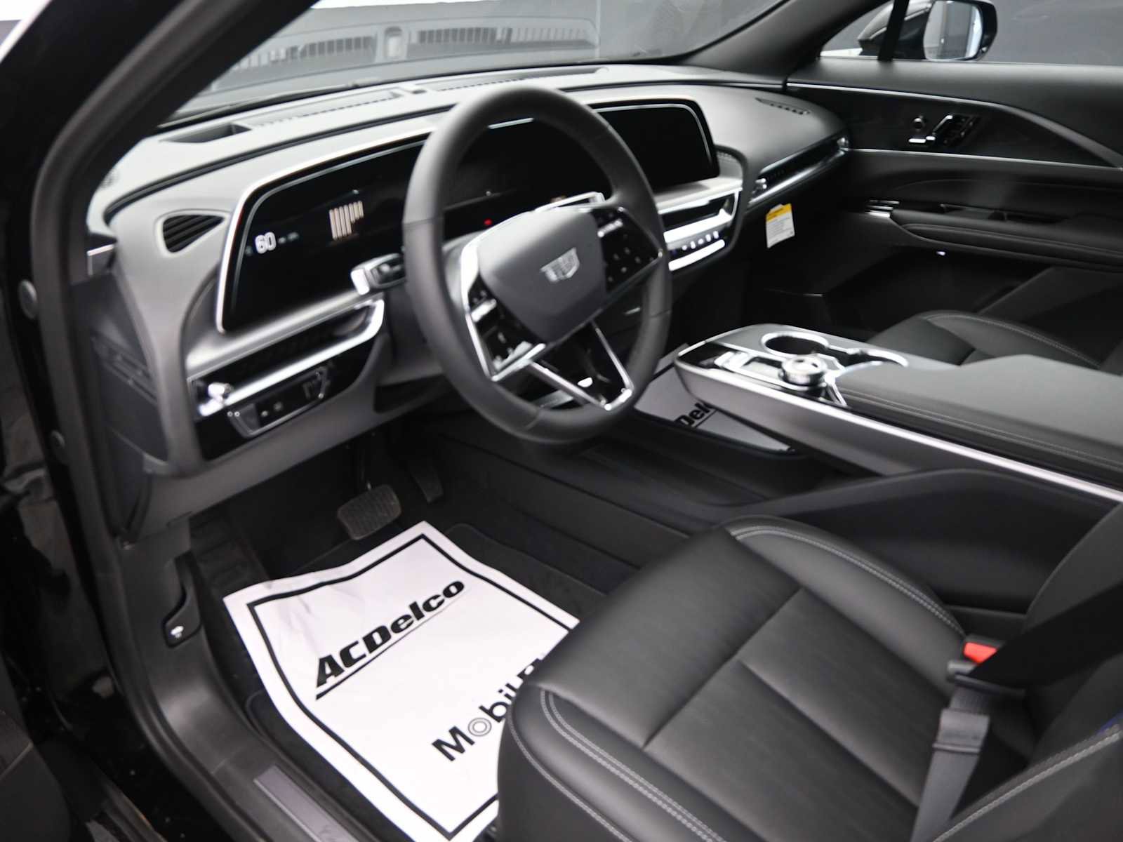 New 2025 Cadillac Lyriq Luxury image 10