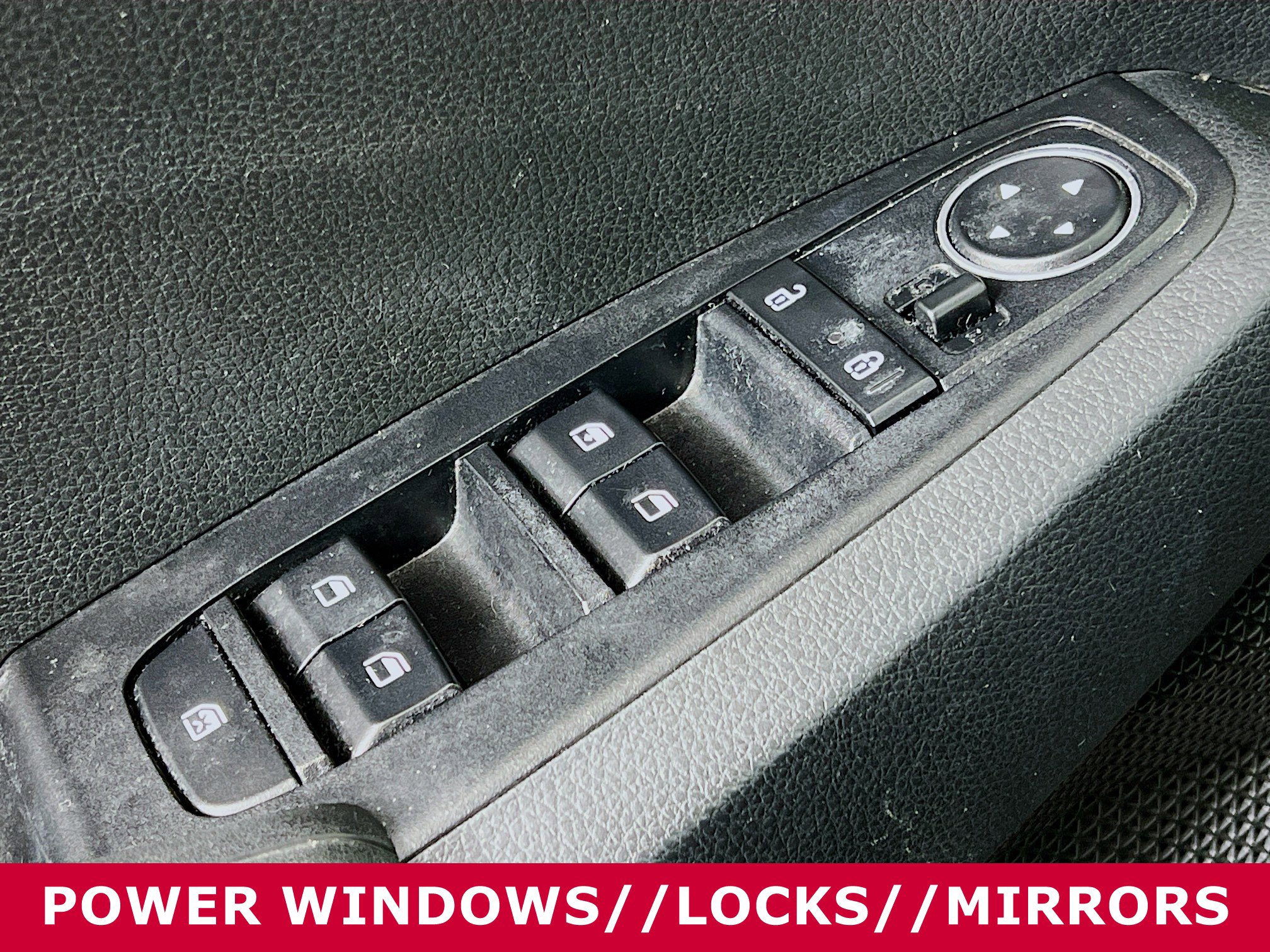 Used 2023 Kia Seltos LX image 19