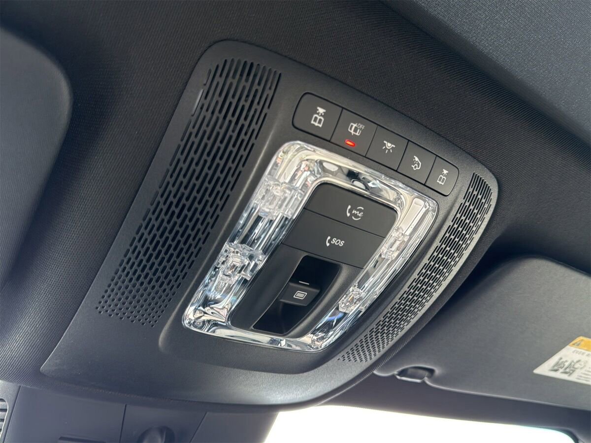 New 2026 Mercedes-Benz GLB 250 image 21