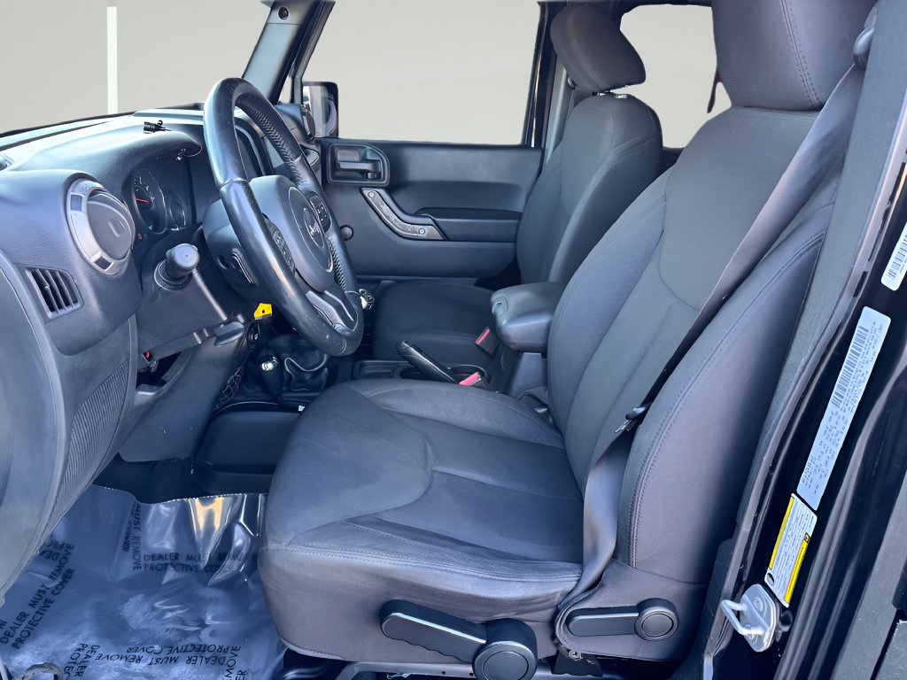 Used 2015 Jeep Wrangler Unlimited Sport w/ Max Tow Package AWD/4WD image 12