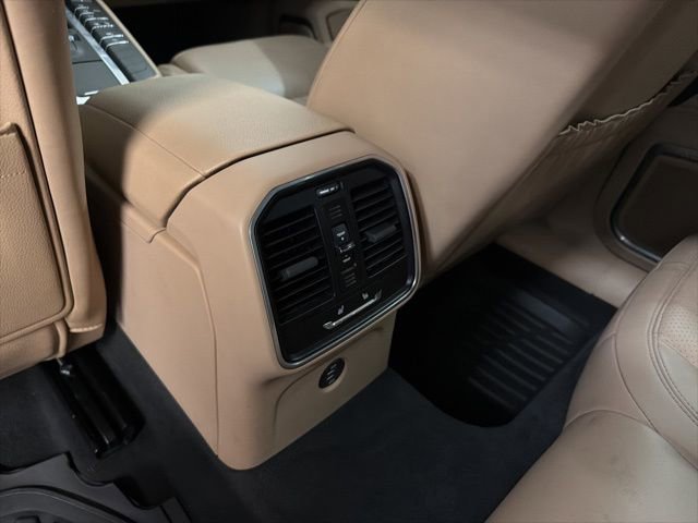 Used 2019 Porsche Macan AWD/4WD image 17
