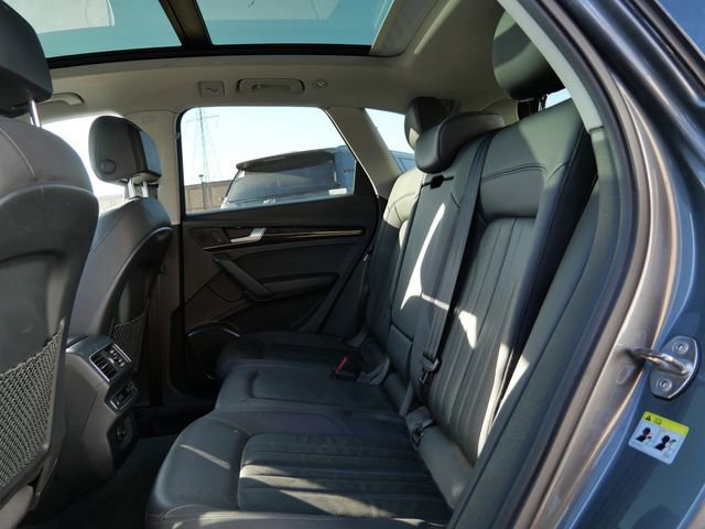Used 2018 Audi Q5 2.0T Premium Plus w/ Premium Plus Package AWD/4WD image 14