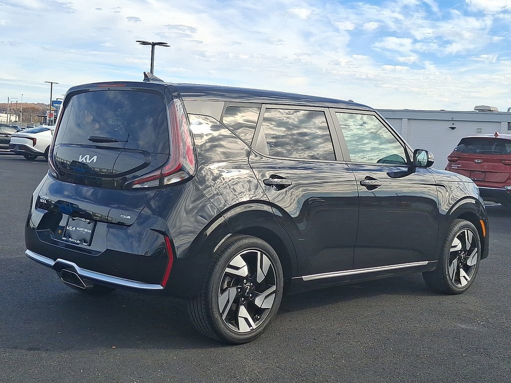 Certified 2023 Kia Soul GT-Line image 6