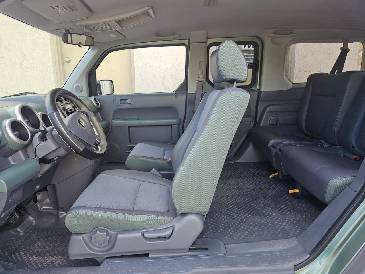Used 2005 Honda Element LX image 21