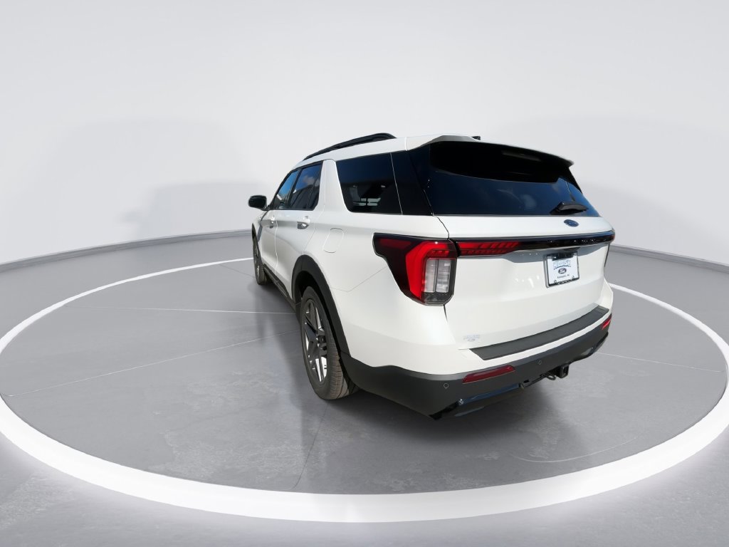New 2026 Ford Explorer ST-Line w/ ST-Line Street Pack RWD image 6