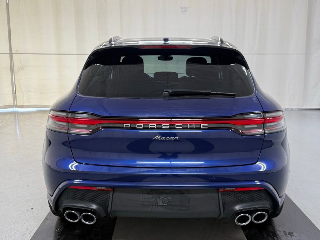 Certified 2022 Porsche Macan image 9