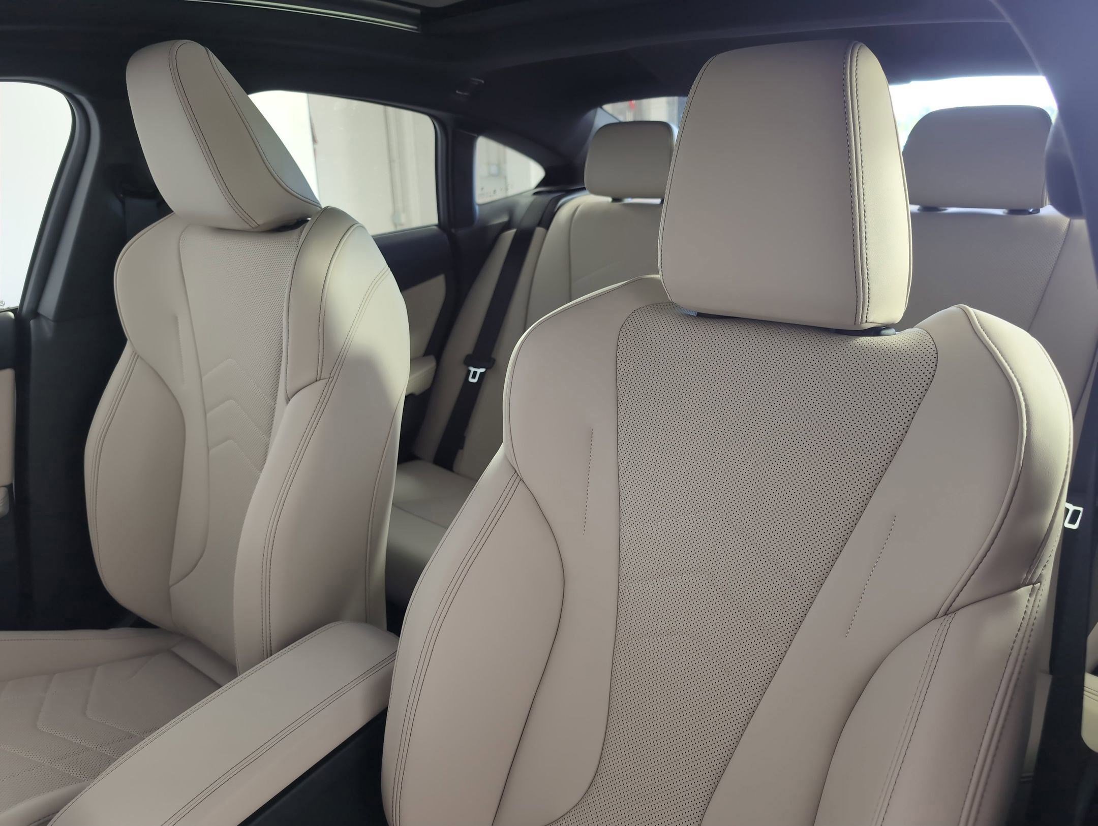 Used 2025 BMW 228i xDrive w/ Premium Package image 22