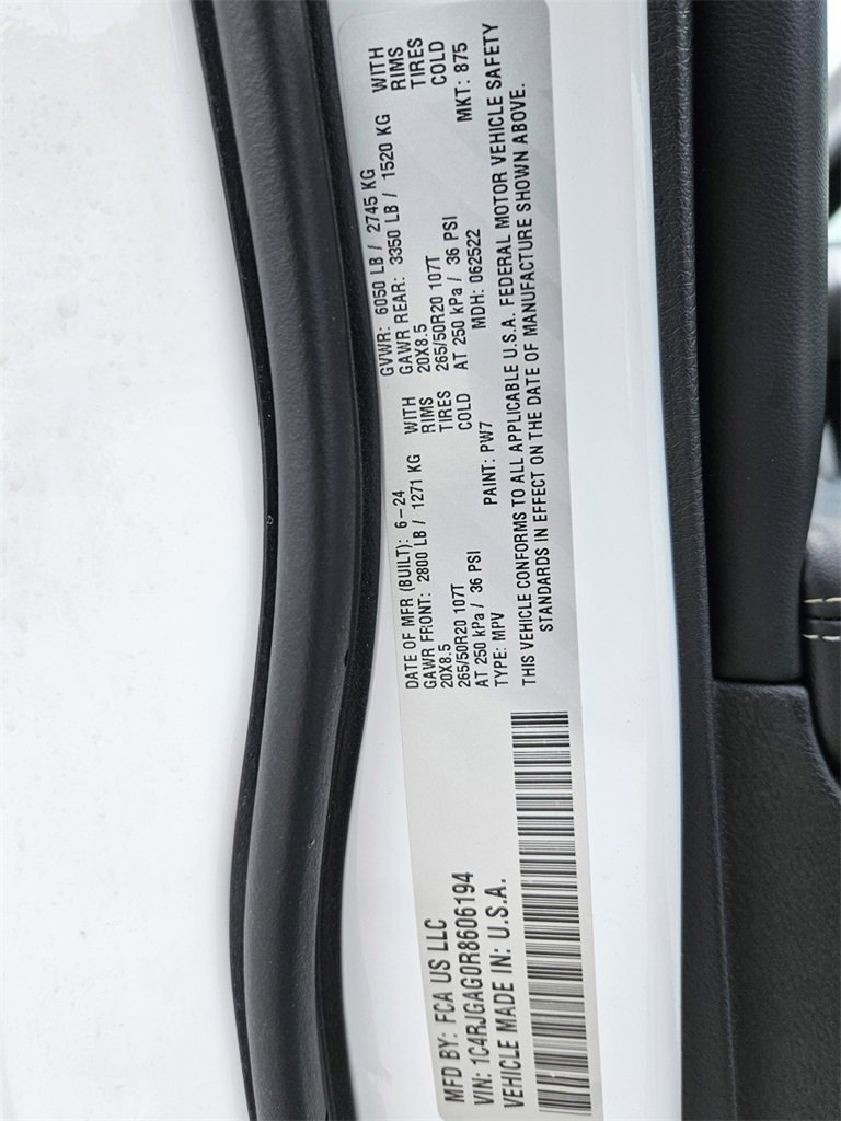 Used 2024 Jeep Grand Cherokee Altitude image 44