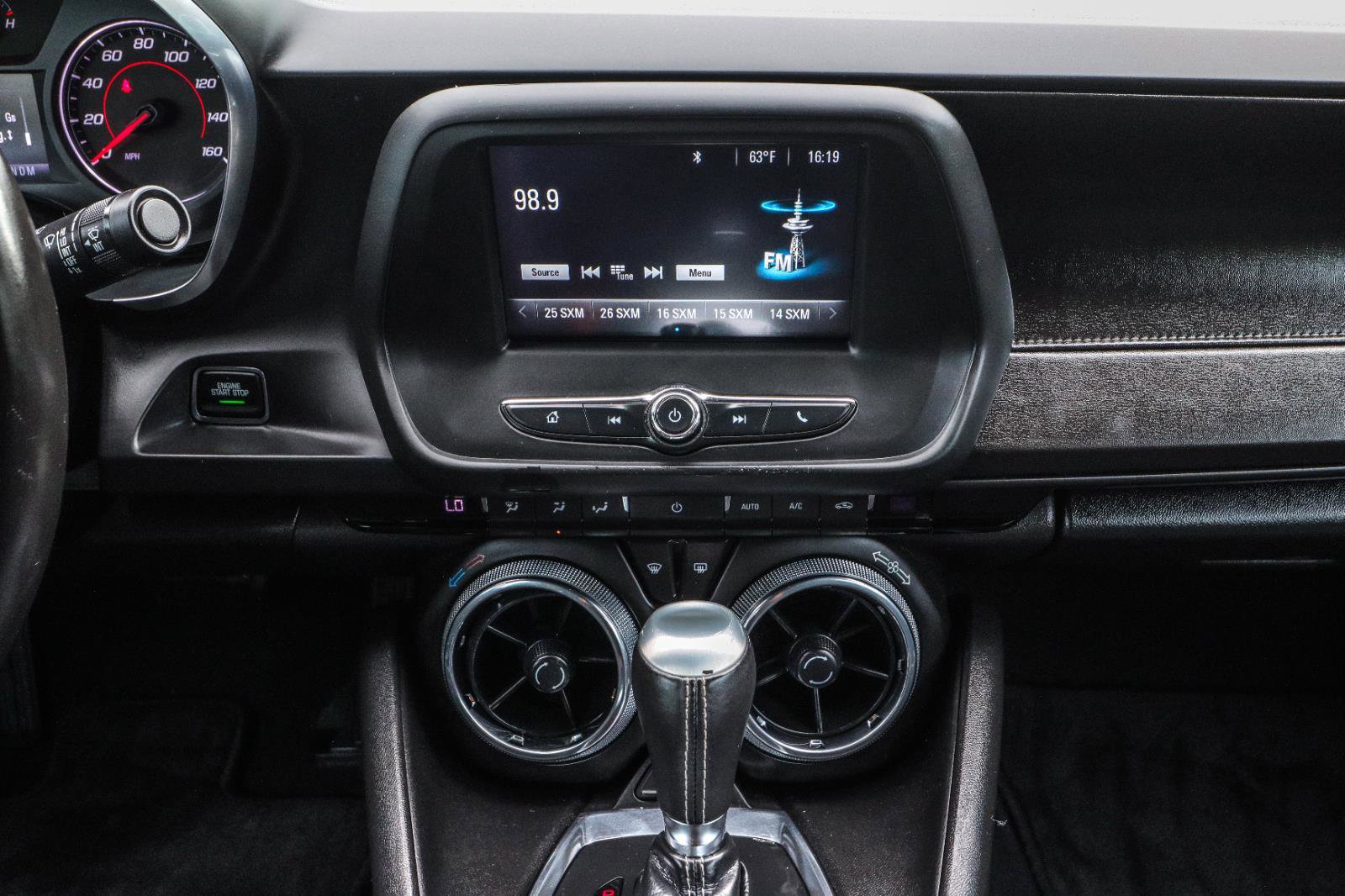Used 2018 Chevrolet Camaro LT RWD image 23
